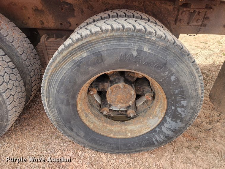 image for item ML9283 1997 Mack MR688S  refuse truck