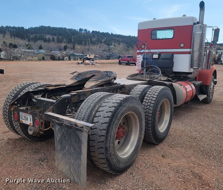 image for item ML9284 1990 Kenworth W900  semi truck