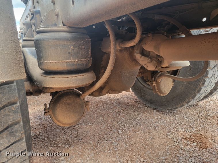 image for item ML9284 1990 Kenworth W900  semi truck