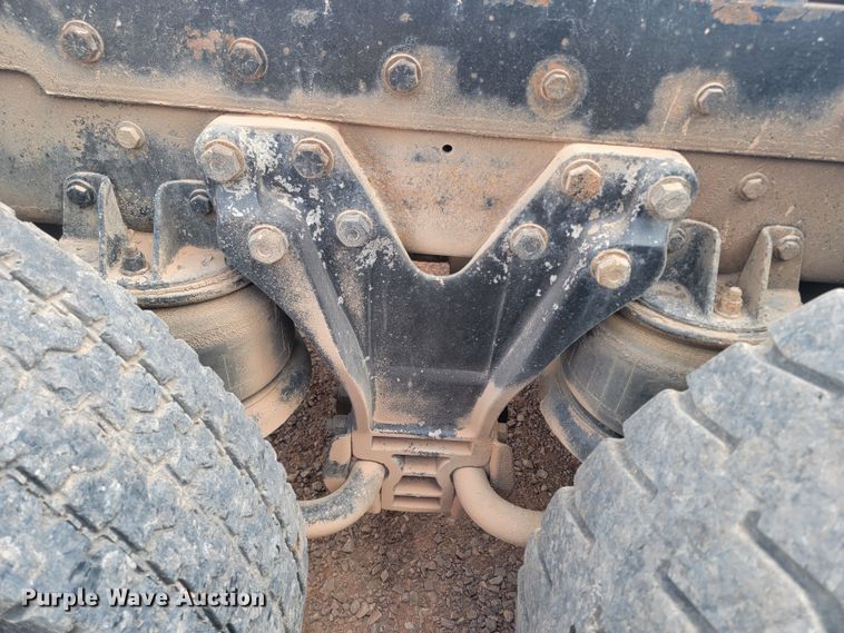 image for item ML9284 1990 Kenworth W900  semi truck