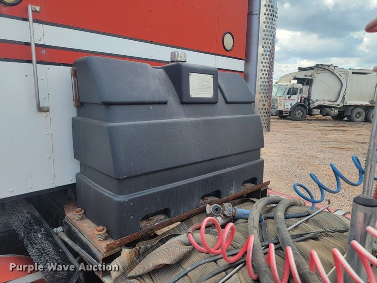 image for item ML9284 1990 Kenworth W900  semi truck