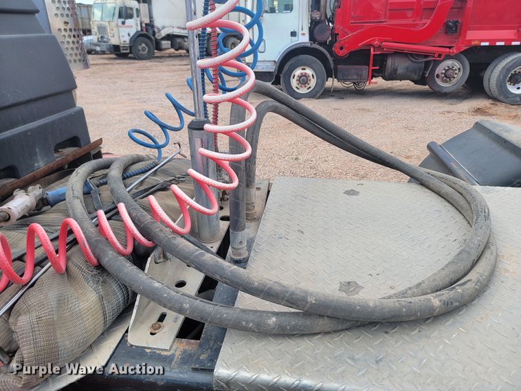 image for item ML9284 1990 Kenworth W900  semi truck