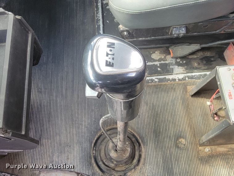 image for item ML9284 1990 Kenworth W900  semi truck