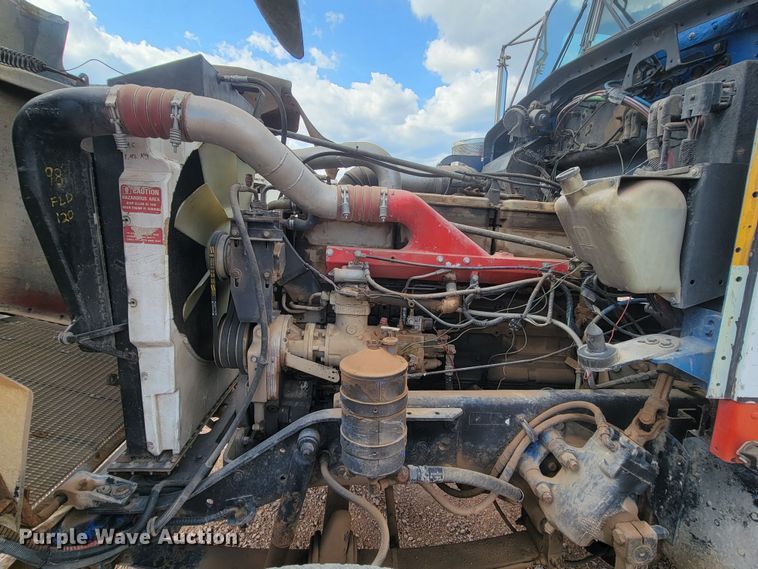 image for item ML9284 1990 Kenworth W900  semi truck