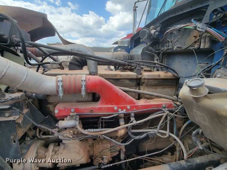 image for item ML9284 1990 Kenworth W900  semi truck