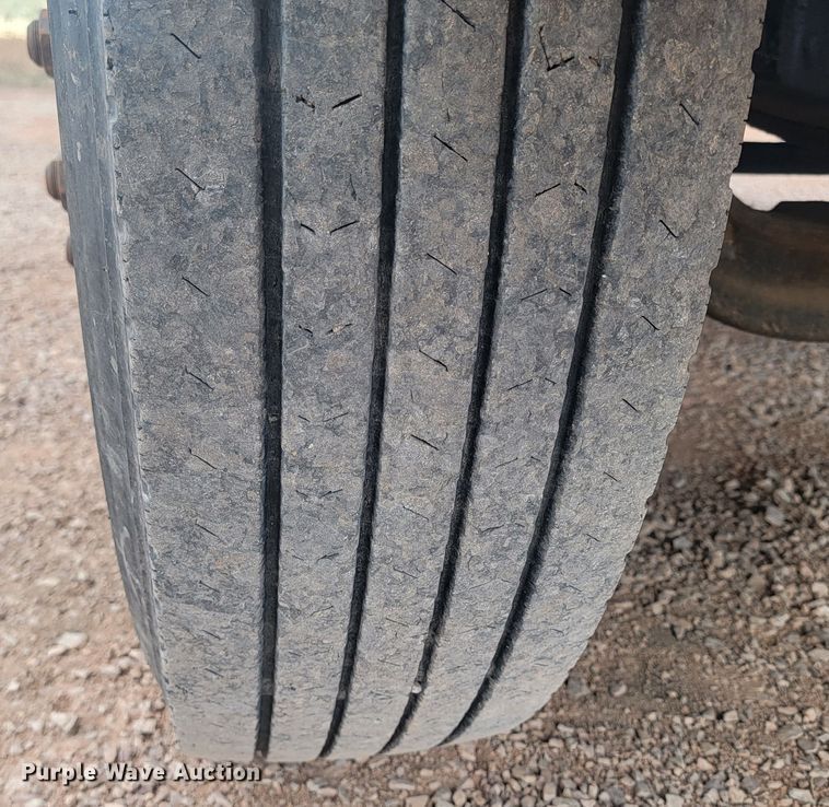 image for item ML9284 1990 Kenworth W900  semi truck