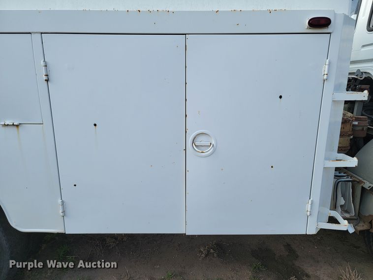 image for item ML9287 1985 Volvo F612  fuel truck