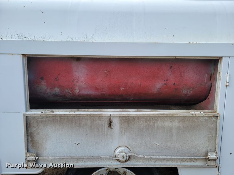 image for item ML9287 1985 Volvo F612  fuel truck