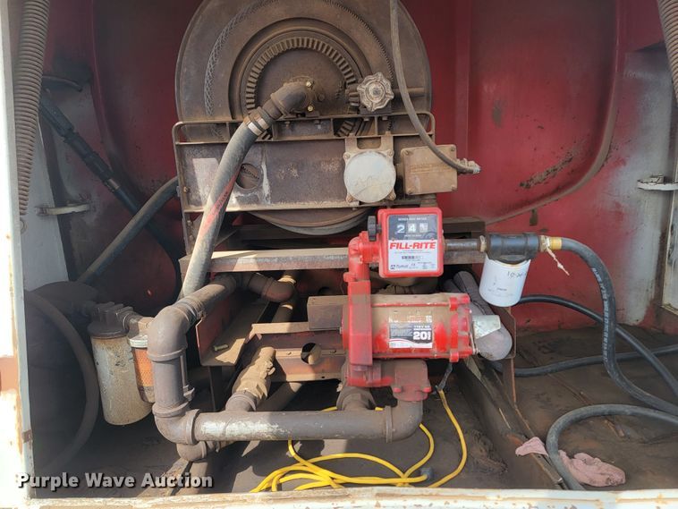 image for item ML9287 1985 Volvo F612  fuel truck