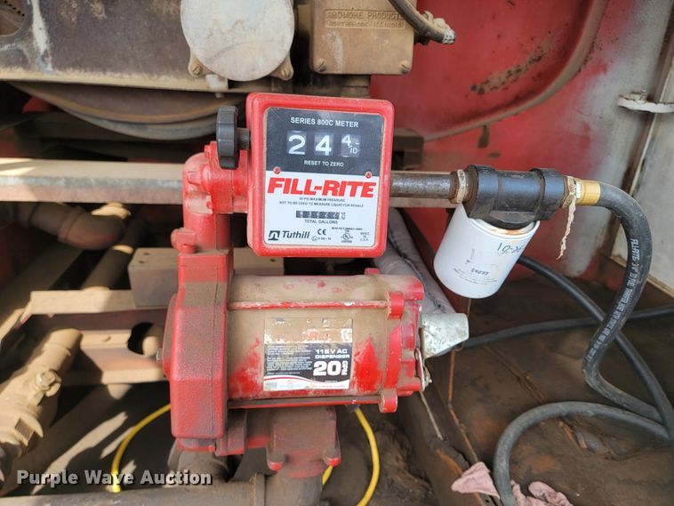 image for item ML9287 1985 Volvo F612  fuel truck