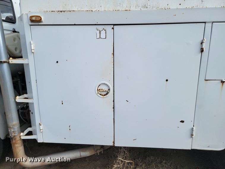 image for item ML9287 1985 Volvo F612  fuel truck