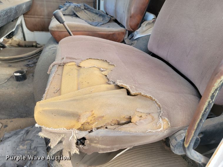 image for item ML9287 1985 Volvo F612  fuel truck