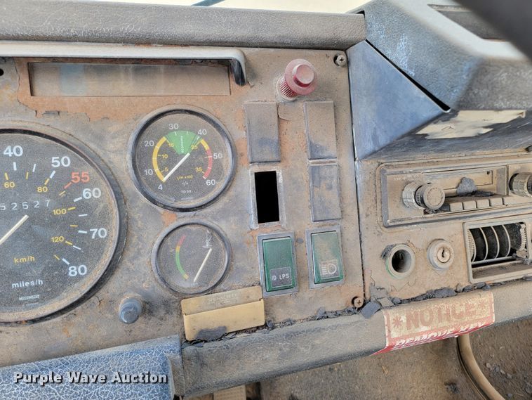 image for item ML9287 1985 Volvo F612  fuel truck