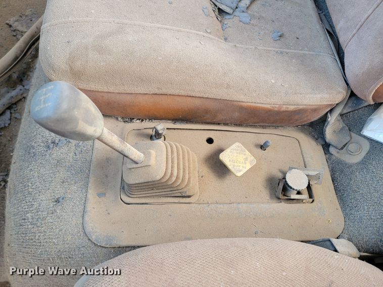 image for item ML9287 1985 Volvo F612  fuel truck