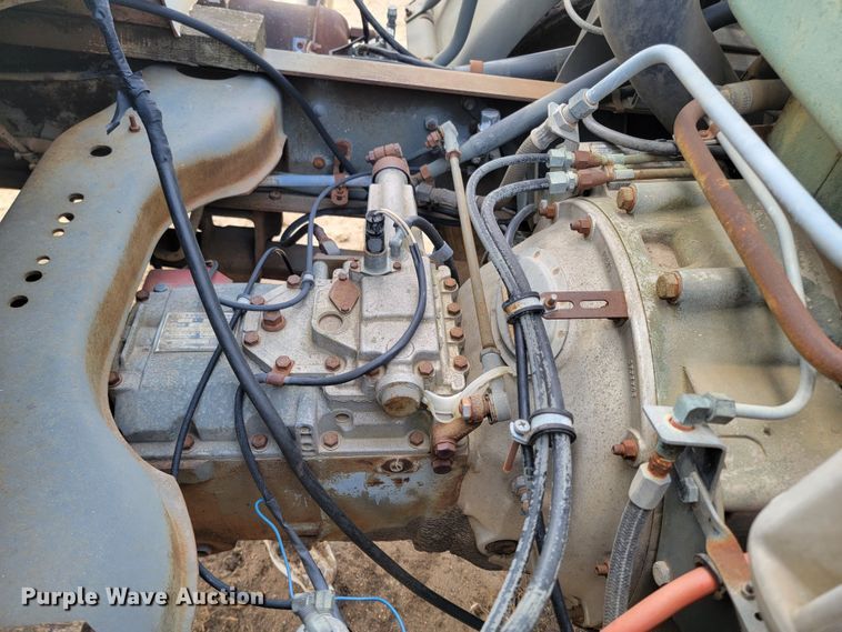 image for item ML9287 1985 Volvo F612  fuel truck