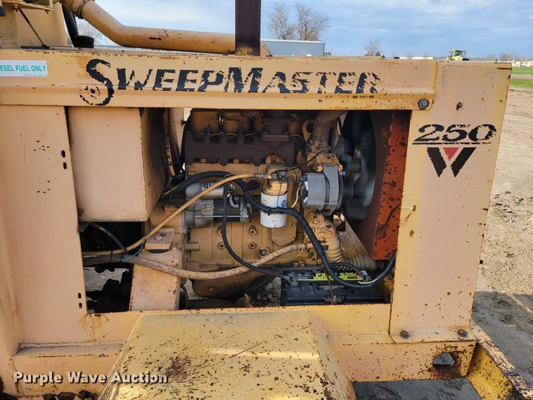 image for item ML9289 1997 Waldon Sweep Master 250  broom