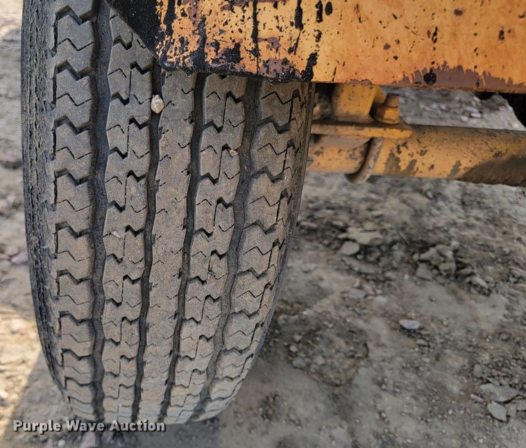 image for item ML9289 1997 Waldon Sweep Master 250  broom