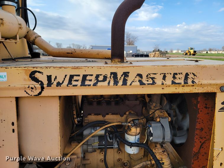 image for item ML9289 1997 Waldon Sweep Master 250  broom