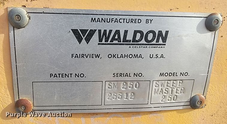 image for item ML9289 1997 Waldon Sweep Master 250  broom