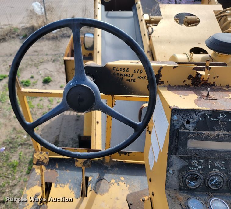 image for item ML9290 1997 Rosco SPRHH  chip spreader