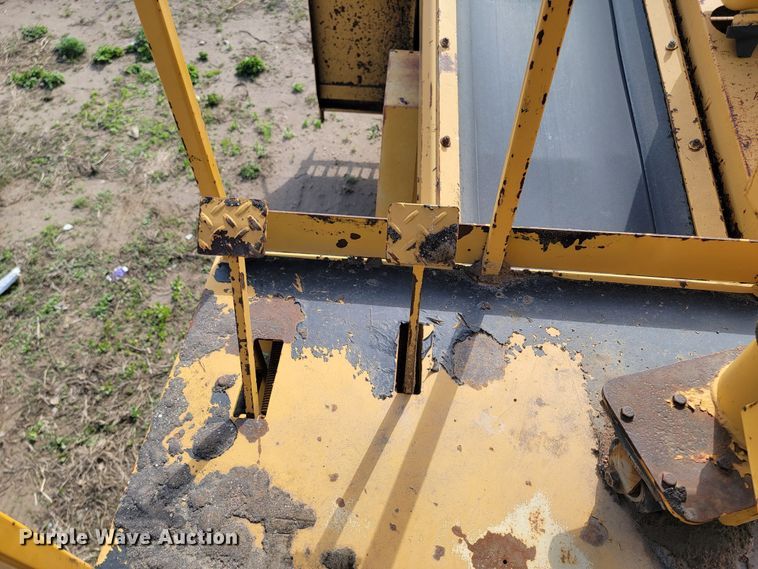 image for item ML9290 1997 Rosco SPRHH  chip spreader