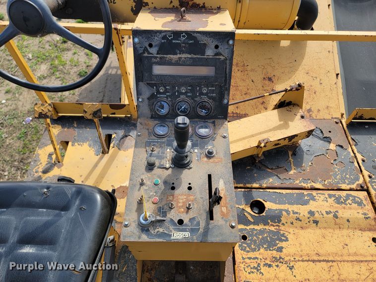 image for item ML9290 1997 Rosco SPRHH  chip spreader