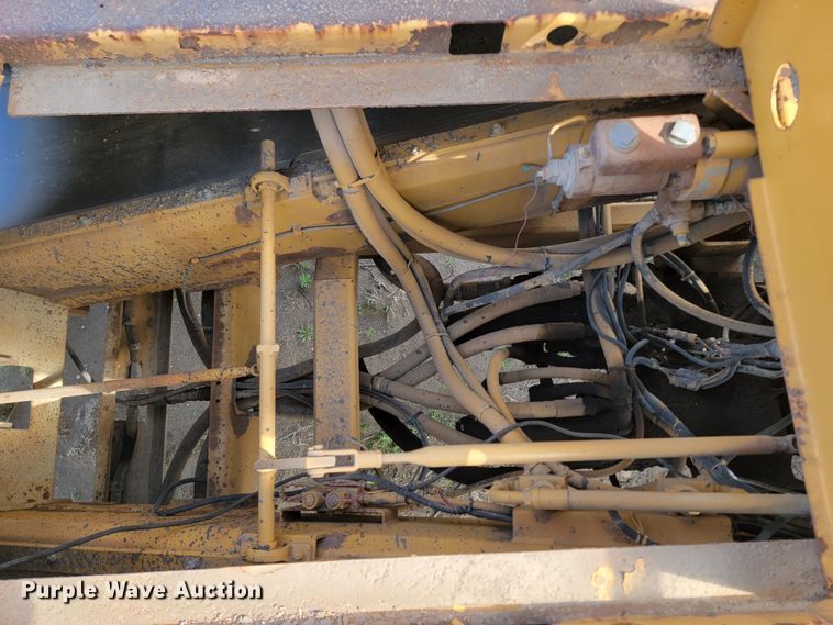 image for item ML9290 1997 Rosco SPRHH  chip spreader