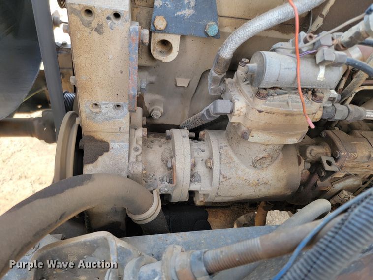 image for item ML9291 1991 International 2674  oil distributor truck