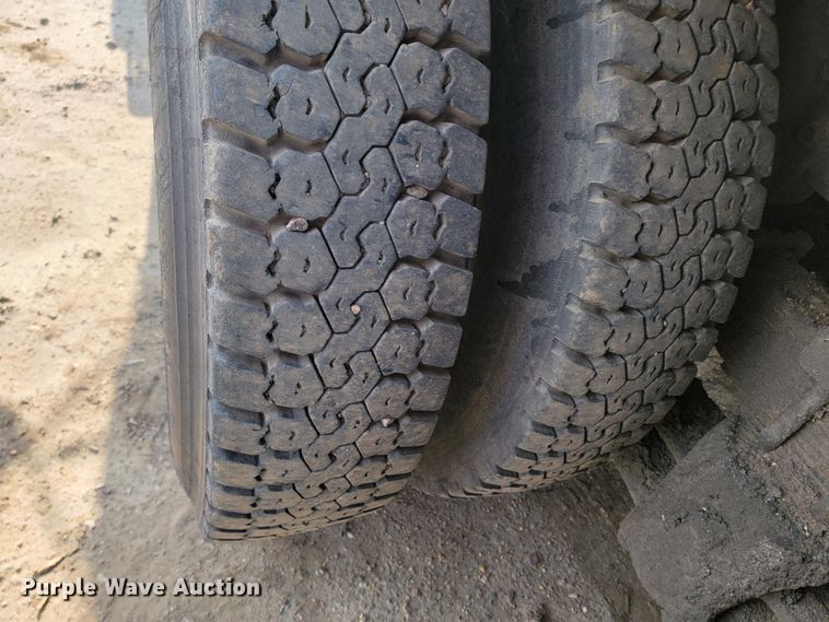 image for item ML9291 1991 International 2674  oil distributor truck