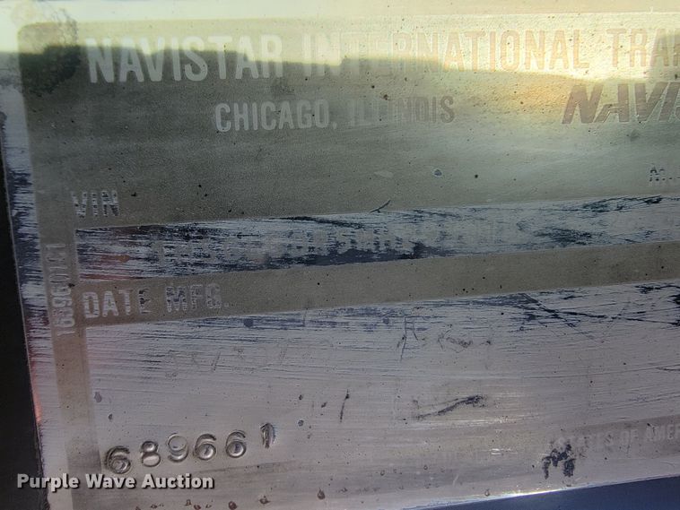 image for item ML9291 1991 International 2674  oil distributor truck