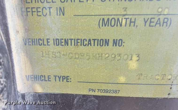 image for item ML9291 1991 International 2674  oil distributor truck