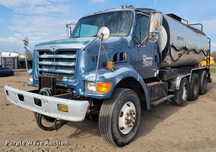 image for item ML9292 1999  Sterling LT9501  oil distributor truck