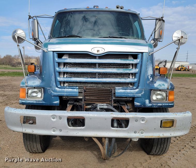 image for item ML9292 1999  Sterling LT9501  oil distributor truck