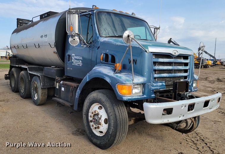 image for item ML9292 1999  Sterling LT9501  oil distributor truck