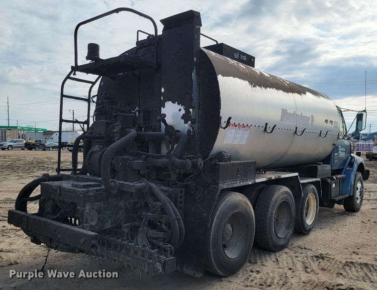 image for item ML9292 1999  Sterling LT9501  oil distributor truck