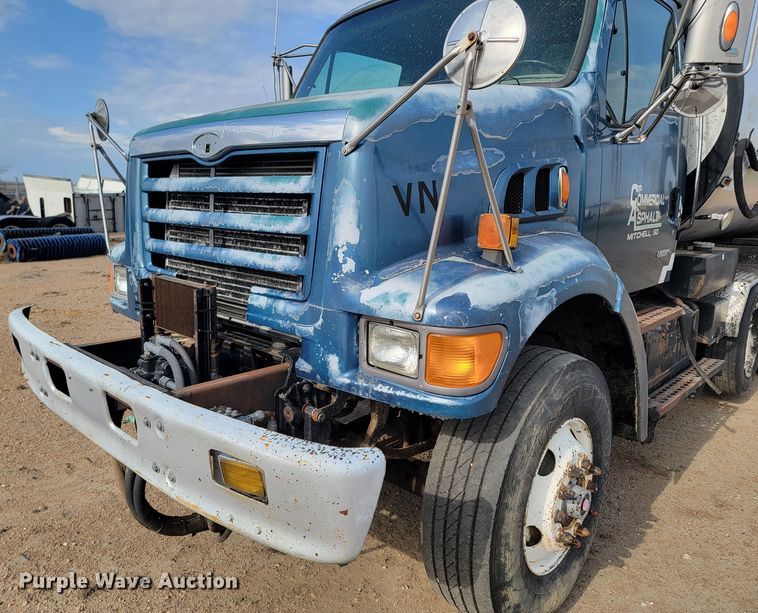 image for item ML9292 1999  Sterling LT9501  oil distributor truck
