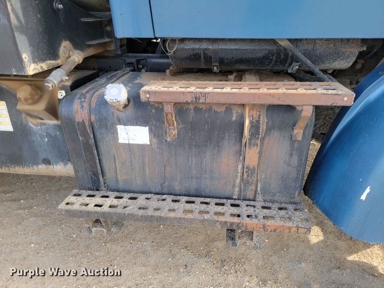 image for item ML9292 1999  Sterling LT9501  oil distributor truck