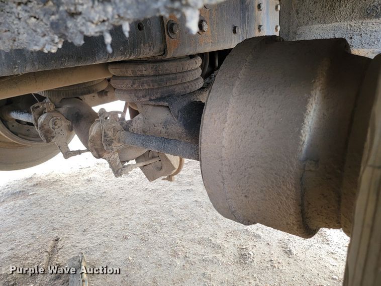 image for item ML9292 1999  Sterling LT9501  oil distributor truck