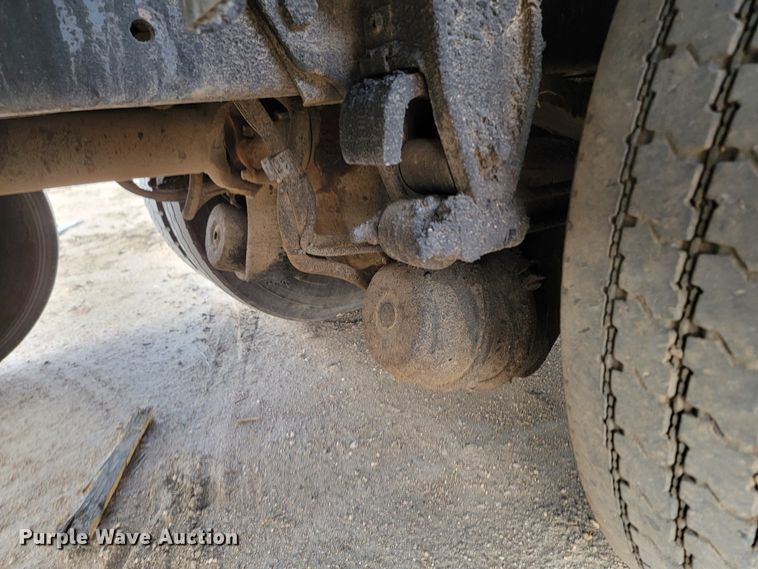 image for item ML9292 1999  Sterling LT9501  oil distributor truck