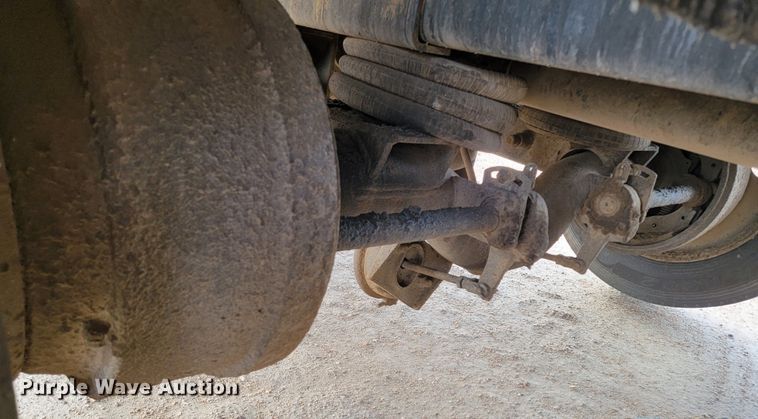 image for item ML9292 1999  Sterling LT9501  oil distributor truck