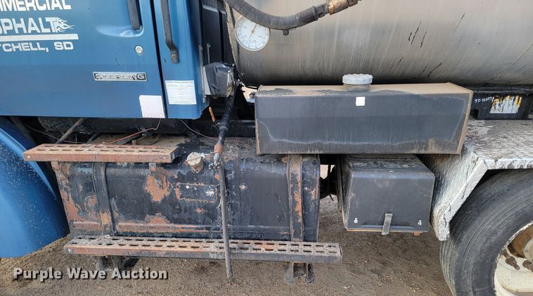 image for item ML9292 1999  Sterling LT9501  oil distributor truck