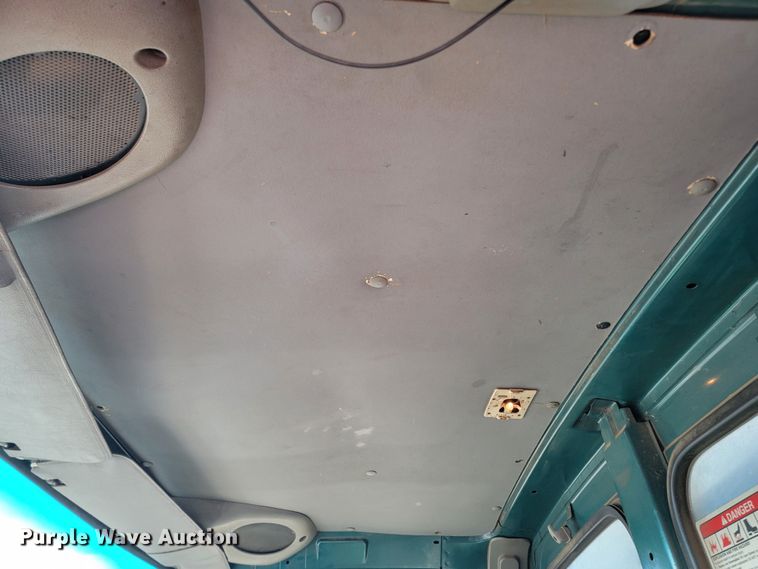 image for item ML9292 1999  Sterling LT9501  oil distributor truck