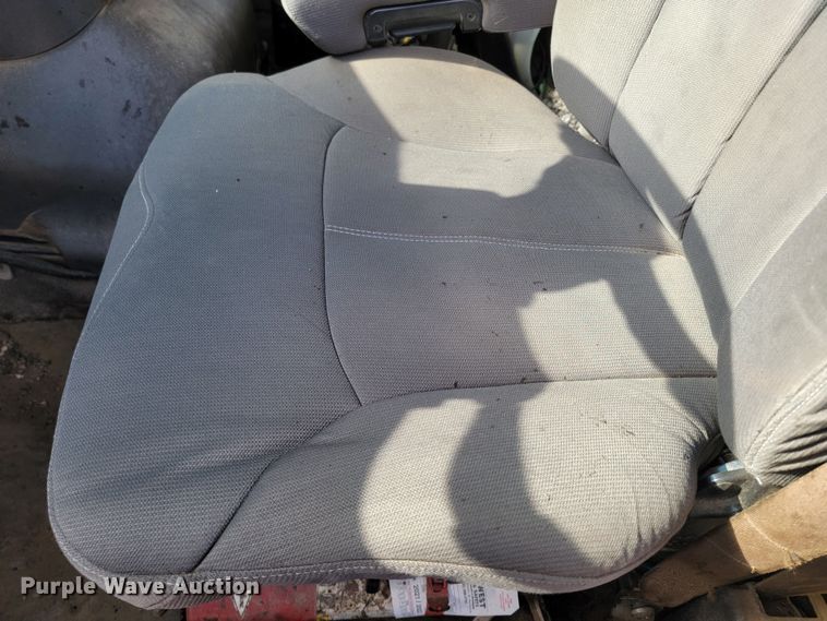 image for item ML9292 1999  Sterling LT9501  oil distributor truck