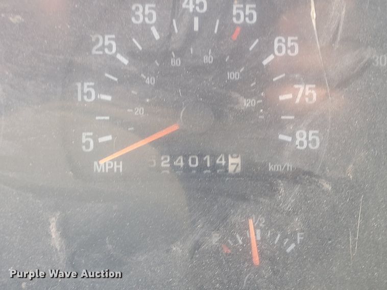 image for item ML9292 1999  Sterling LT9501  oil distributor truck