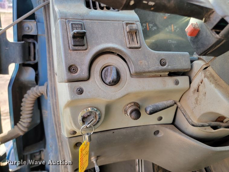 image for item ML9292 1999  Sterling LT9501  oil distributor truck