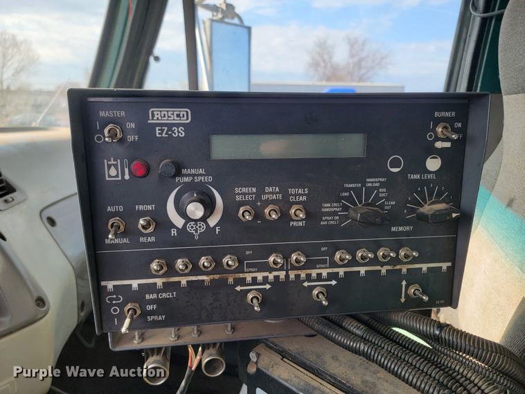 image for item ML9292 1999  Sterling LT9501  oil distributor truck