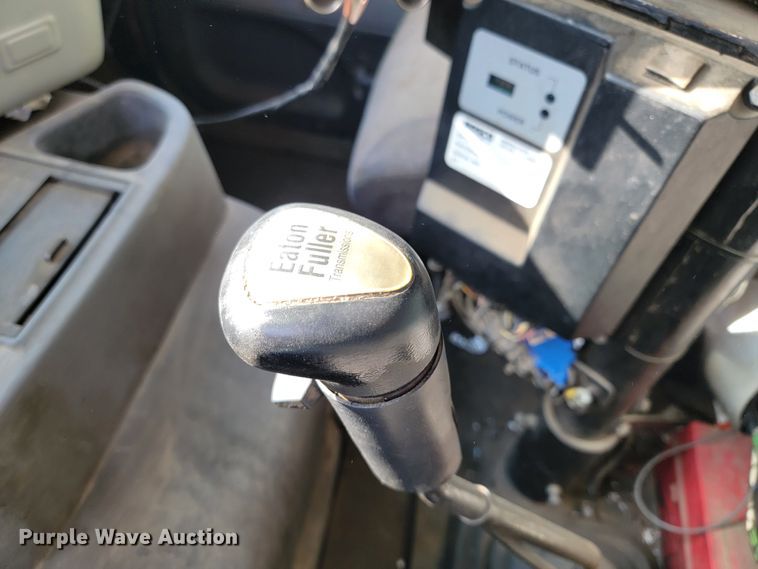 image for item ML9292 1999  Sterling LT9501  oil distributor truck