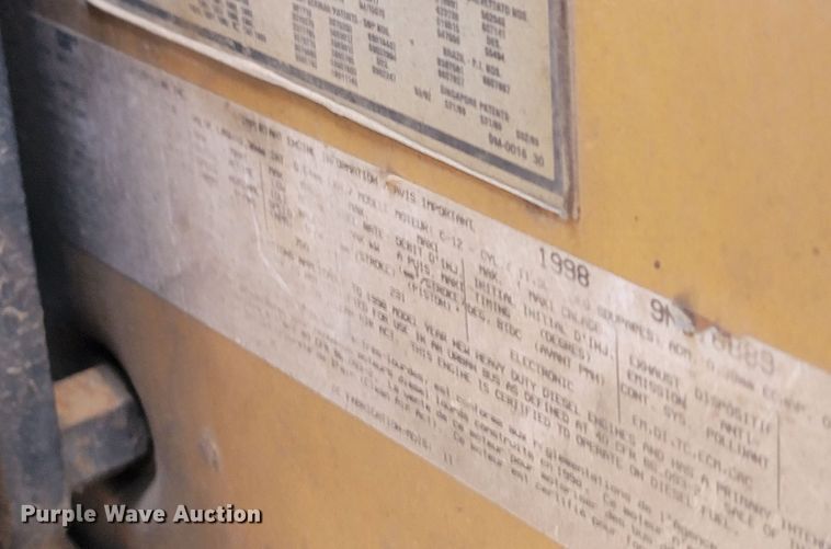 image for item ML9292 1999  Sterling LT9501  oil distributor truck