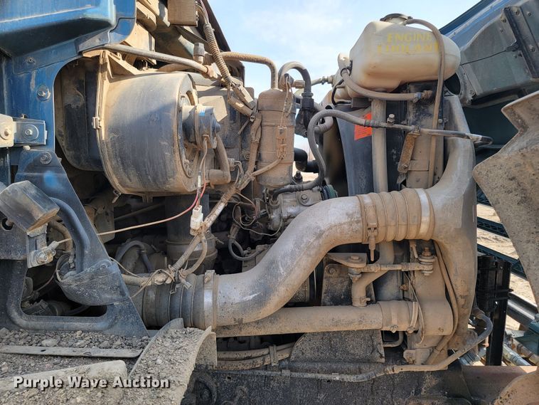 image for item ML9292 1999  Sterling LT9501  oil distributor truck