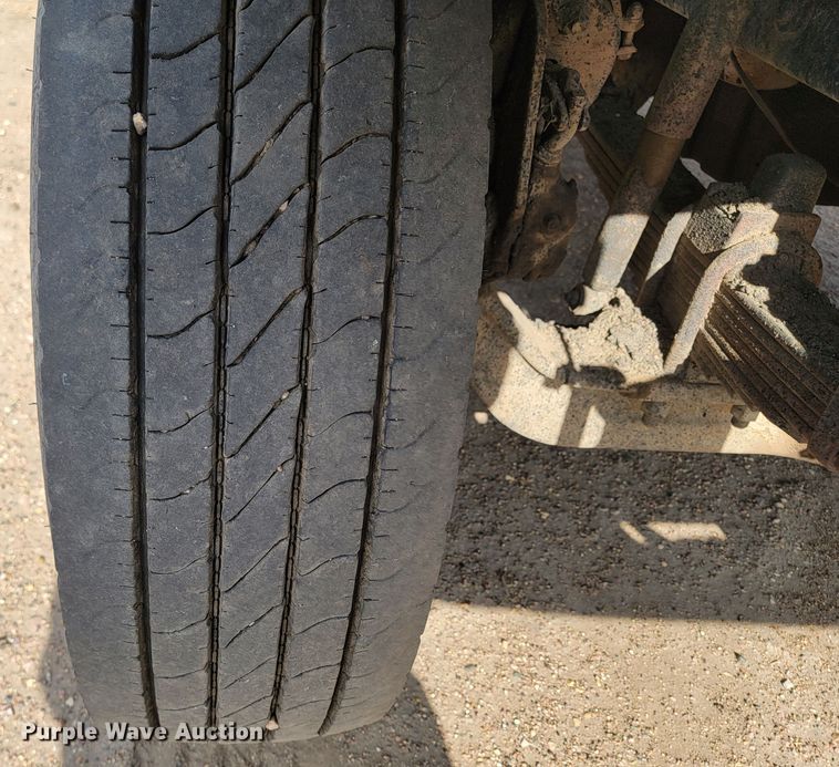 image for item ML9292 1999  Sterling LT9501  oil distributor truck